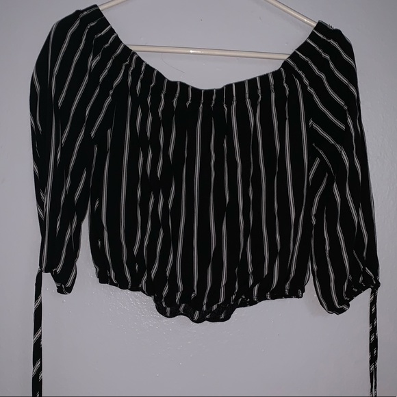LA Hearts Tie Sleeve Off-The-Shoulder Top - Picture 3 of 5